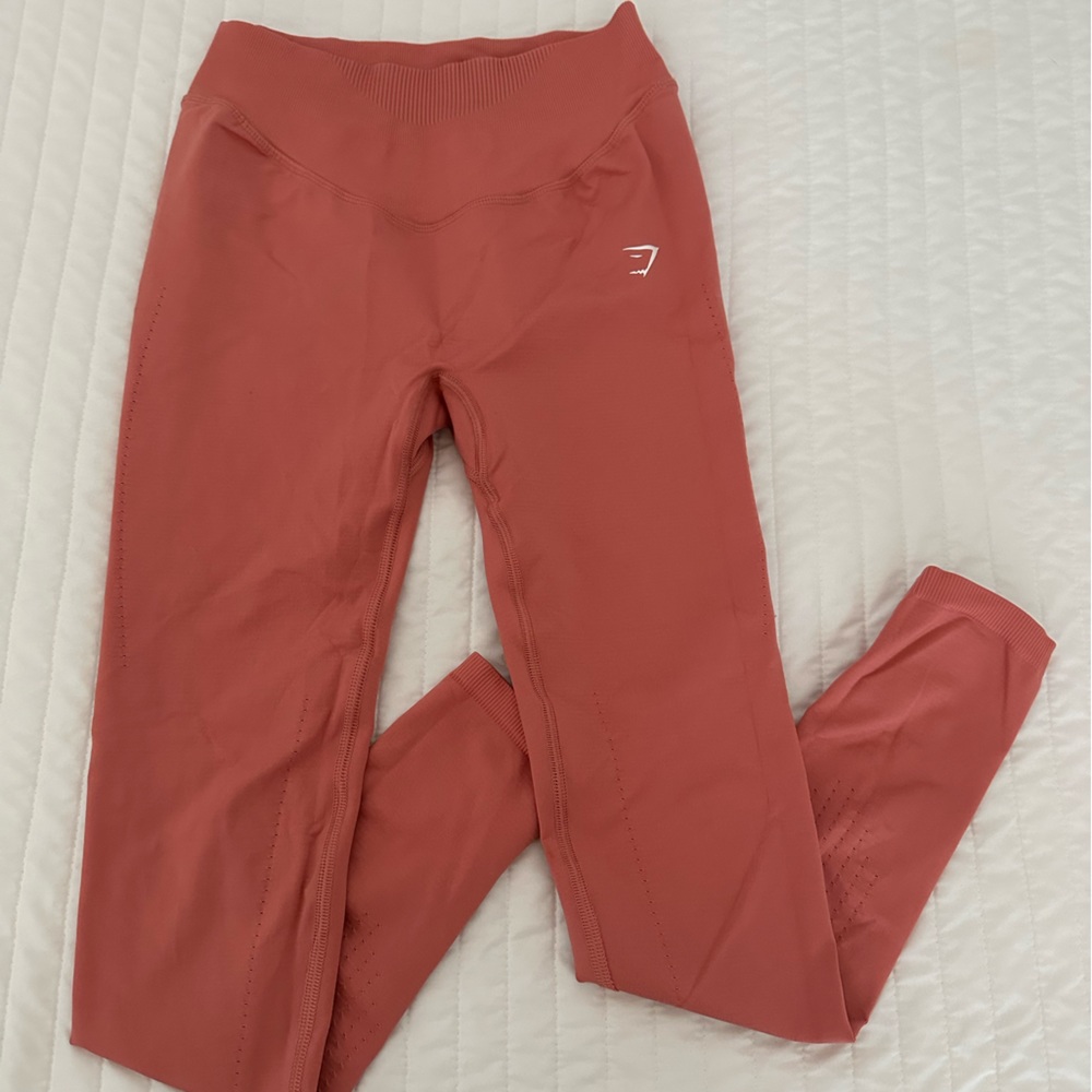WOMENS GYMSHARK SWEAT SEAMLESS LEGGINGS IN TERRACOTTA PINK SIZE SMALL